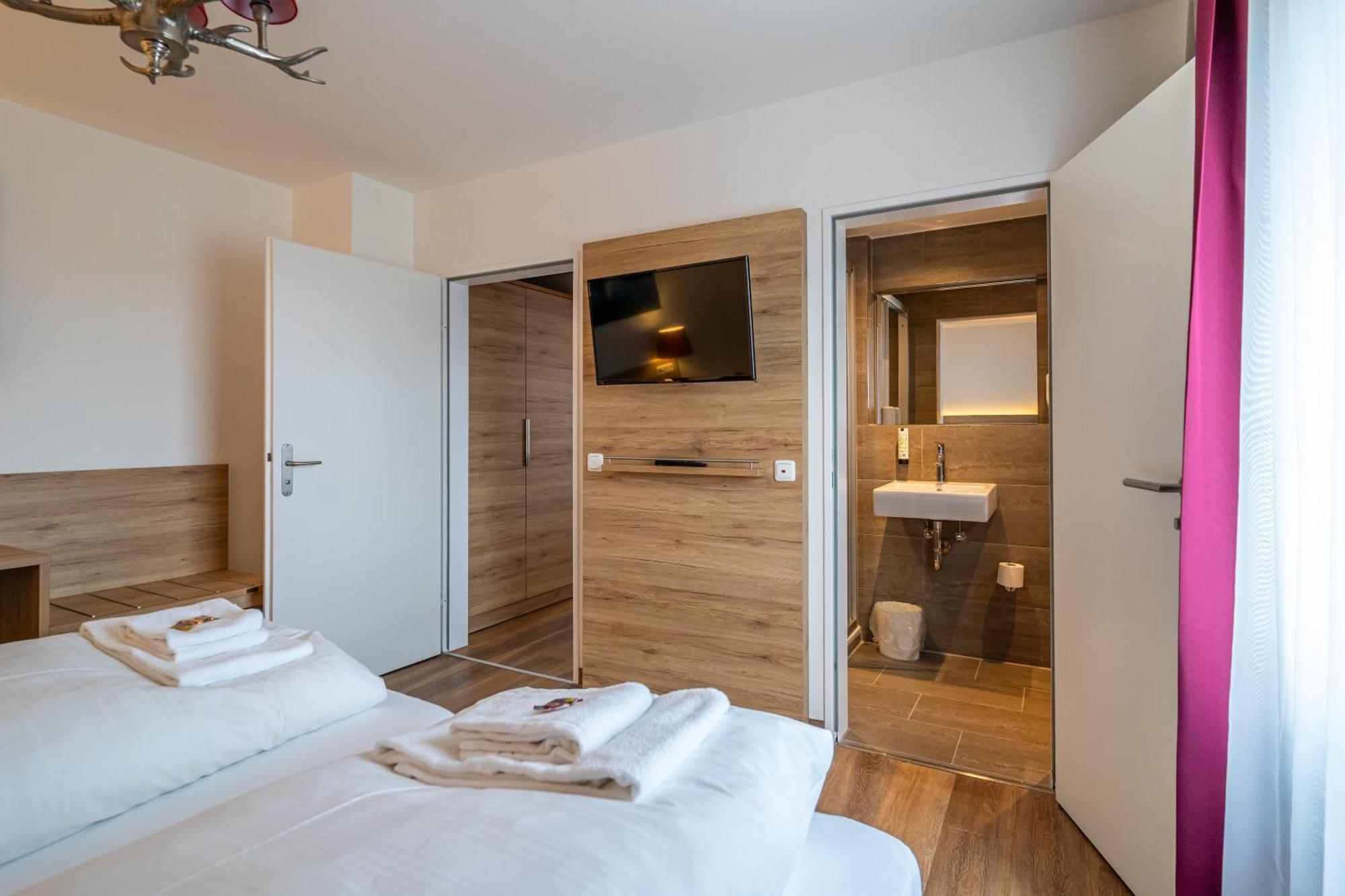 Hotel Weissbraeu اوبرهاشتنغ المظهر الخارجي الصورة