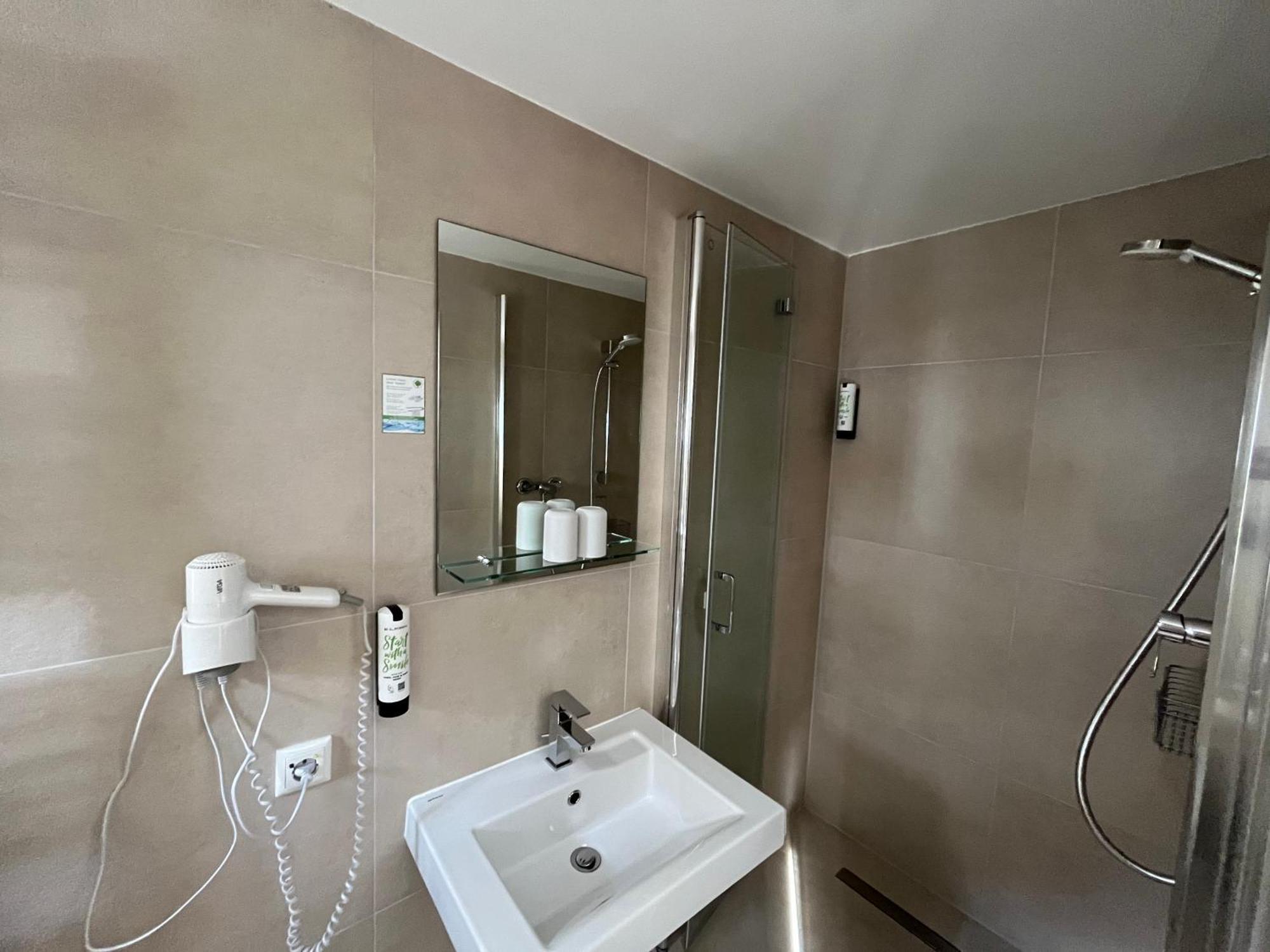 Hotel Weissbraeu اوبرهاشتنغ المظهر الخارجي الصورة