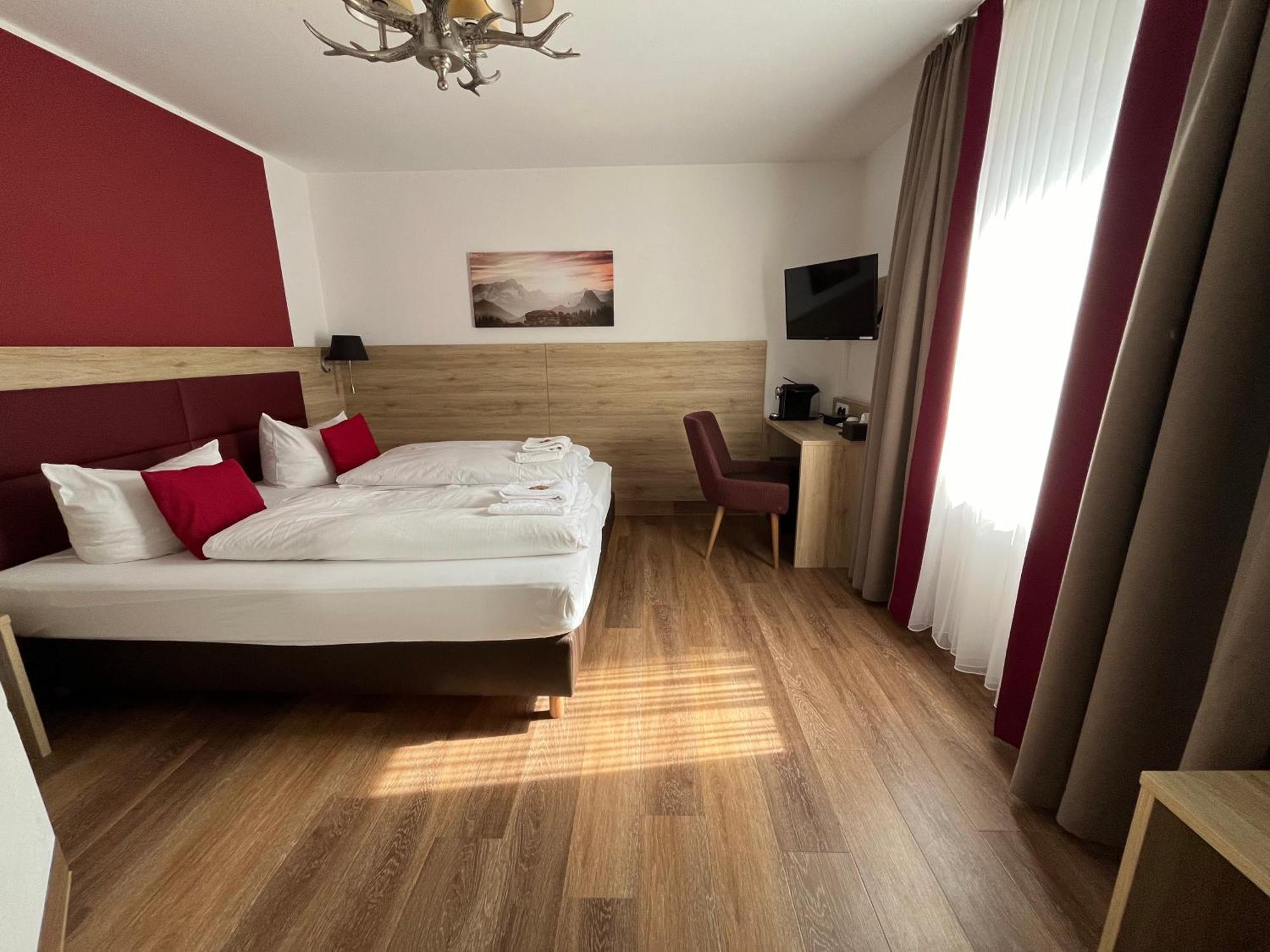Hotel Weissbraeu اوبرهاشتنغ المظهر الخارجي الصورة
